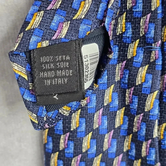 Barneys New York Blue Yellow Geometric Repp 100% Silk Italy Men's Neck Tie NWOT - Picture 5 of 6